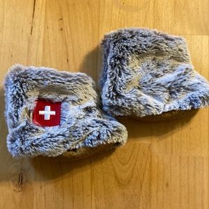 Mawico Switzerland 🇨🇭 Super Cozy Fluffy Baby Booties Swiss Flag